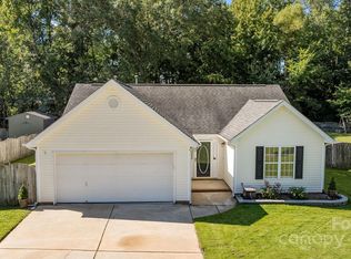 1040 Slate Ridge Rd, Matthews, NC 28104