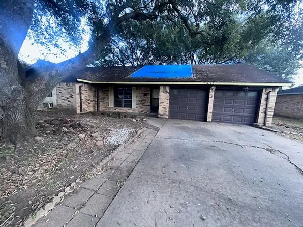 1815 Brumbelow St, Rosenberg, TX 77471