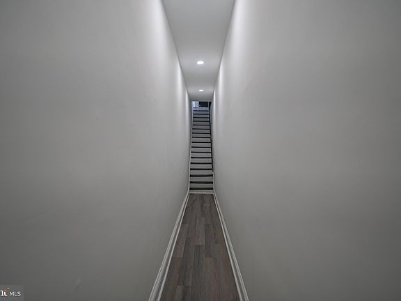 3rd image of 2410 Wharton St Floor 2