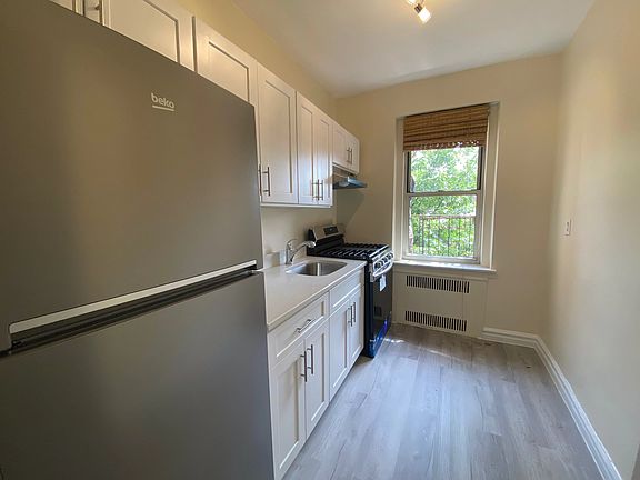 4th image of 41-30 46th St #5E