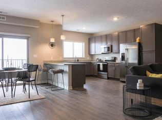 3055 Crescent Dr #219, Lincoln, NE 68516