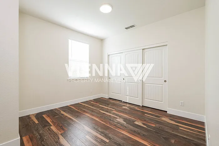 3217 Village Center Dr — Photo 13