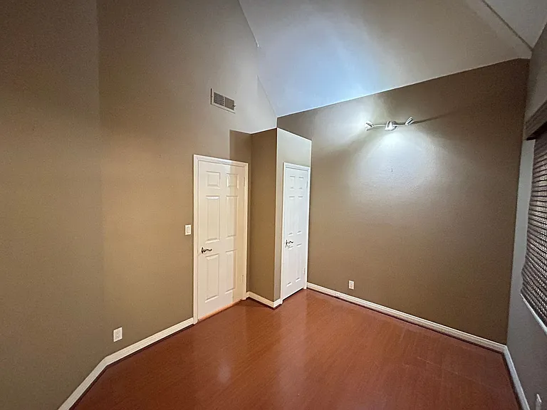 300 S Timken Rd — Photo 21