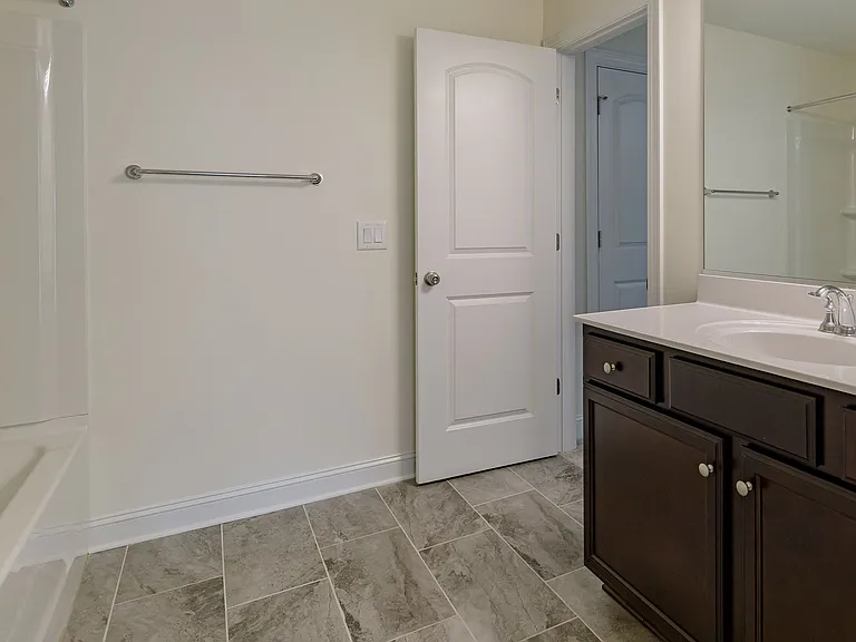4331 Holstein Dr — Photo 7