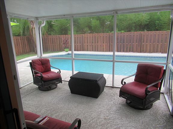 3rd image of 8200 Leafcrest Dr
