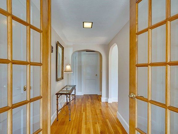 5th image of 191 Winslow Ave