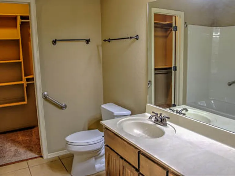 13696 S 87th East Ave — Photo 17