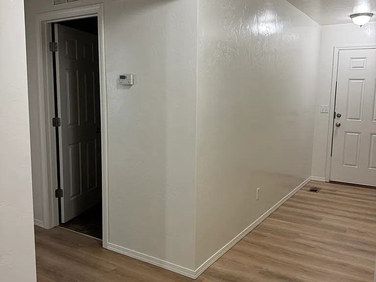 11407 Willamette Way — Photo 2