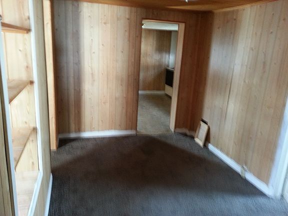 2nd image of 327 N Mulberry St #2