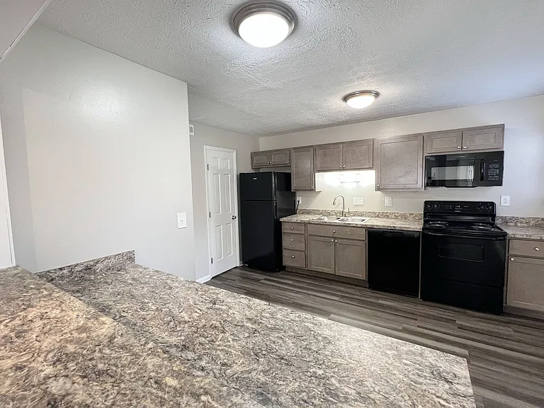 Revere Village Apartments — Photo 92