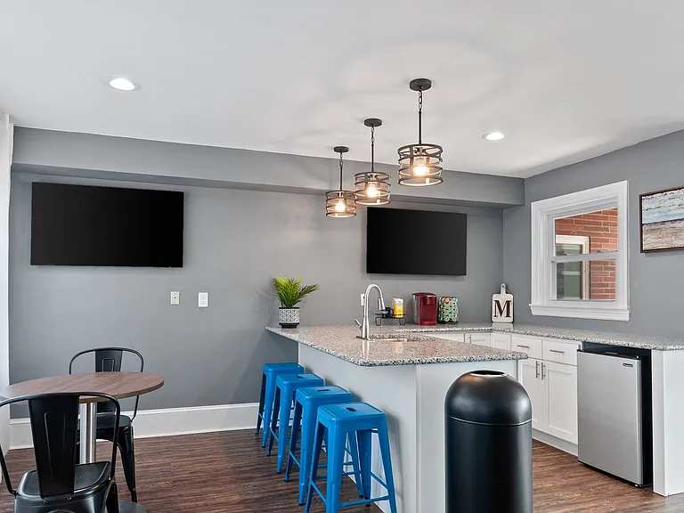 Kings Manor Apartment Homes — Photo 22