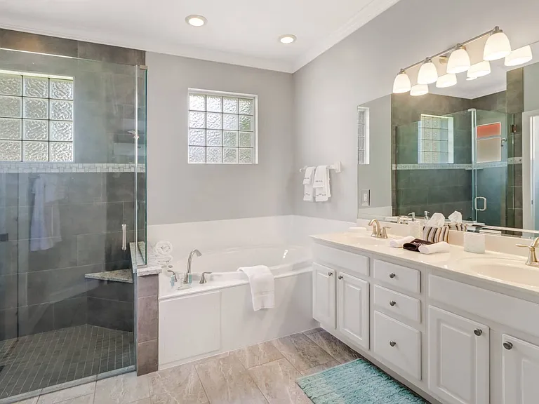 9151 Kings Cove Ct — Photo 8