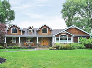 215 Pawnee Rd, Cranford, NJ 07016