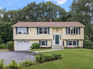 171 Betty Pond Rd, Scituate, RI 02831