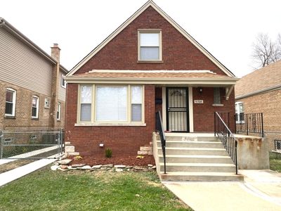 (Undisclosed Address), Chicago, IL, 60628