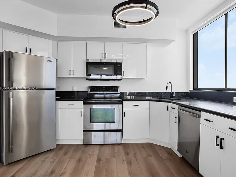 1330 West Ave #3007 — Photo 5