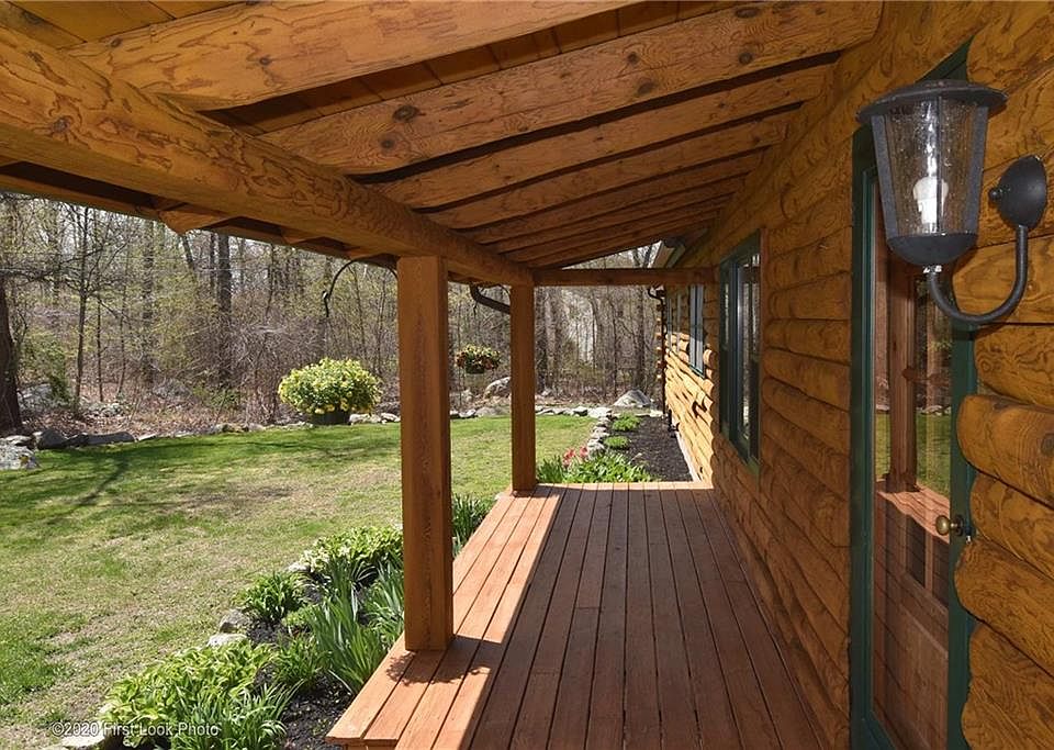 1st image of 104 Blueberry Ln