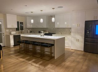 8575 Vine Valley Dr #8575, Sun Valley, CA 91352