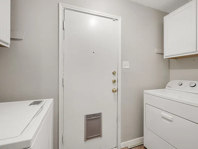 4143 Norway Ln — Photo 8