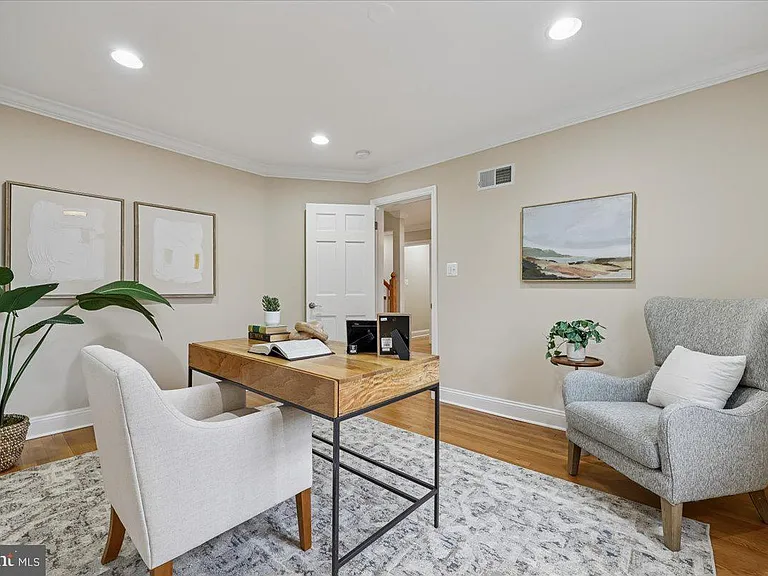 4902 Derussey Pkwy — Photo 31