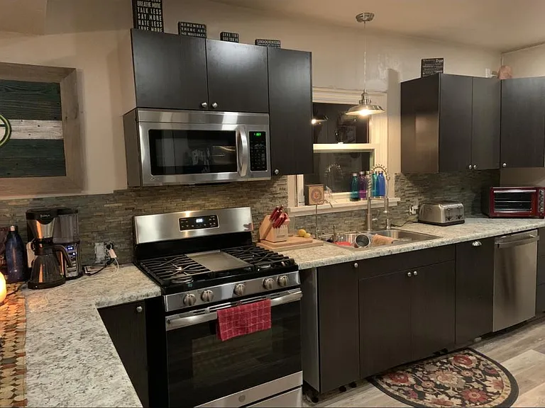 517 Columbia Ave — Photo 3