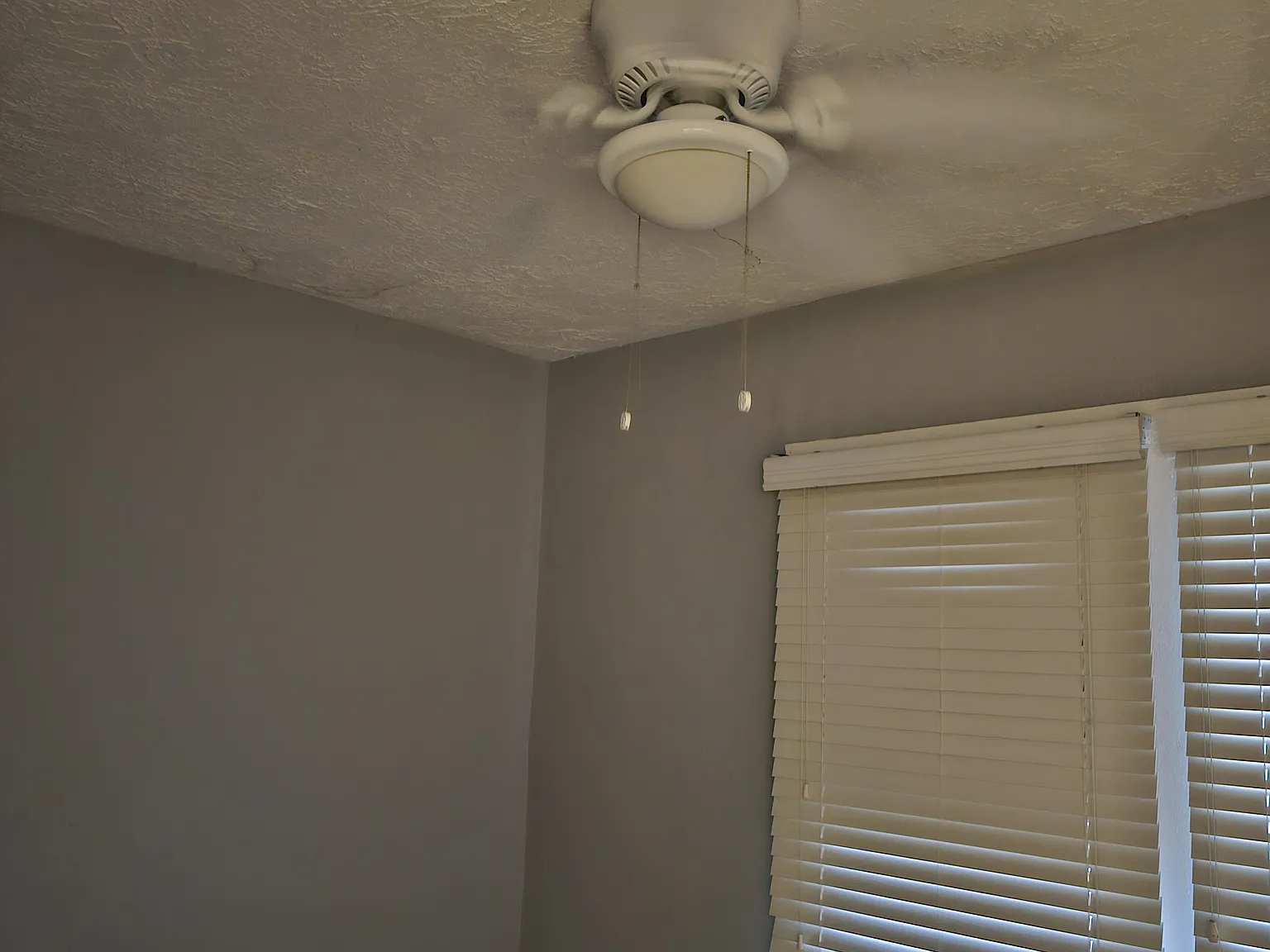2 bed, 975 sqft, $1,200 — Photo 2