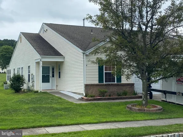 9 Peppergrass Dr, Mount Laurel, NJ 08054