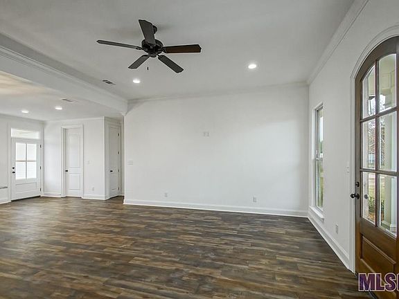 5th image of 12261 Dove Hollow Dr