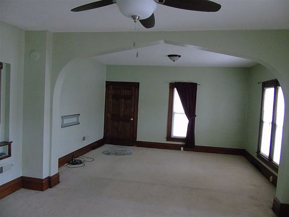 3rd image of 236 N 5th St