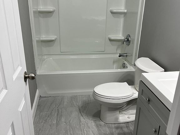 5th image of 3926 Gustine Ave #1