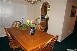 4th image of 857 Amelia Ct