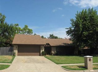 513 Kensington Rd, Norman, OK 73072