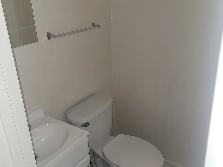 110 Arlington Retreat Apartments #4 — Photo 6