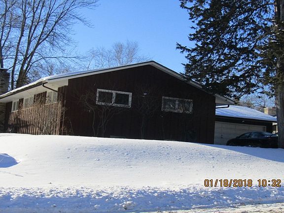 3rd image of 2301 Kraft St