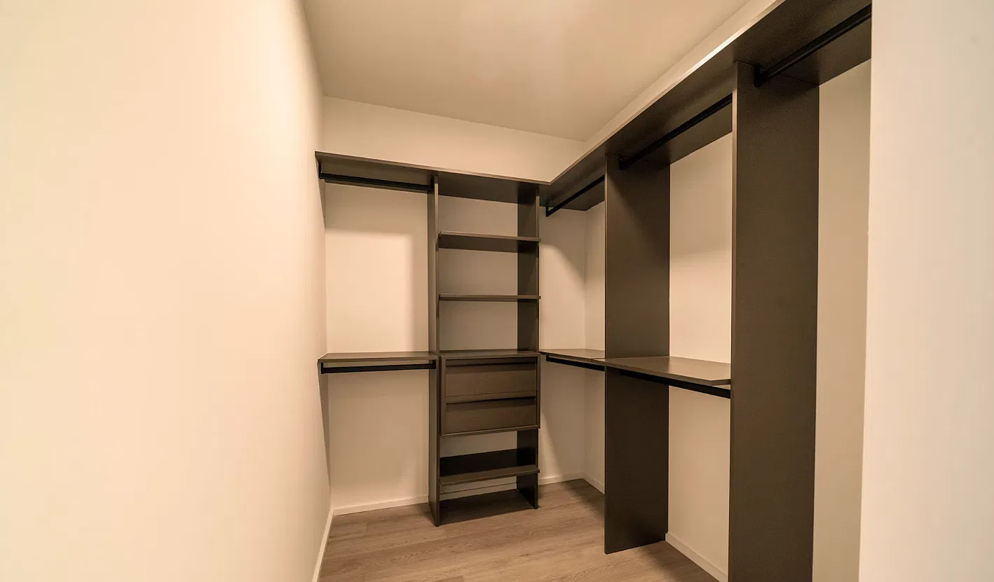 3 bed, 1222 sqft, $4,389 — Photo 2