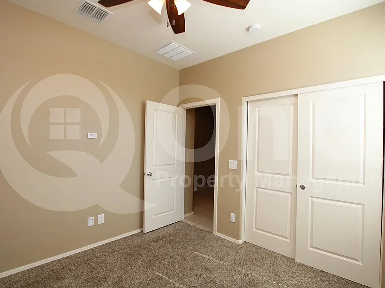 2620 S 116th Dr — Photo 7