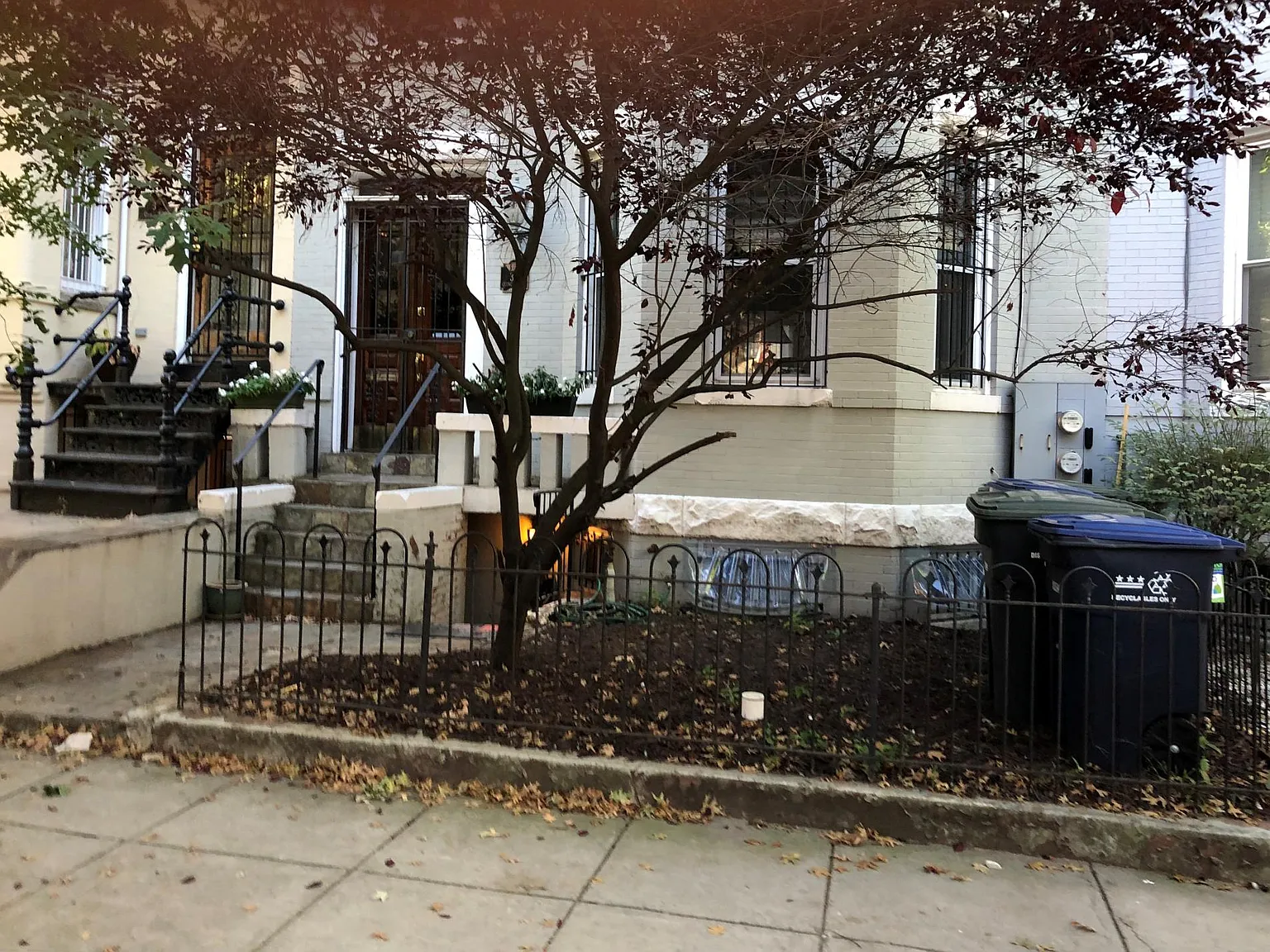 2 bed, 900 sqft, $1,950 — Photo 2