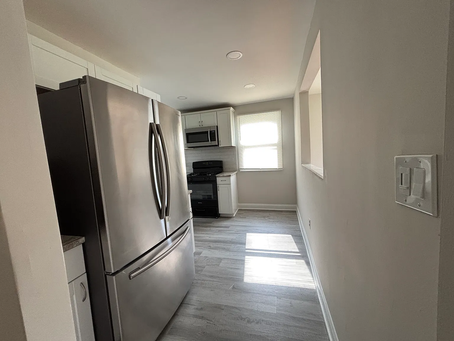 4 bed, 1308 sqft, $3,000 — Photo 2