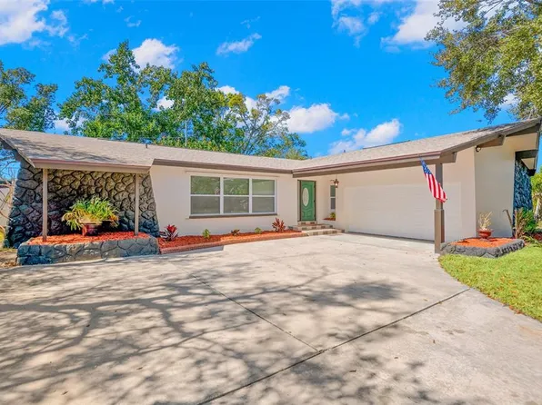 650 Pinecrest Dr, Largo, FL 33770