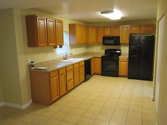 3rd image of 1615 Cellar Cir