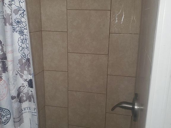 3rd image of 3706 E 57th St #4