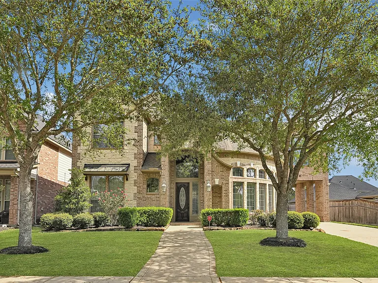 28214 Churchill Ct — Photo 1