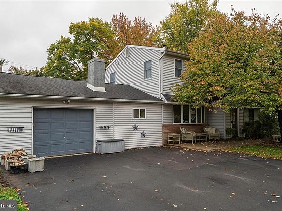 2nd image of 51 Rose Ave