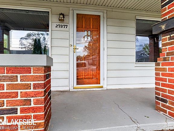 5th image of 27377 Pinehurst St