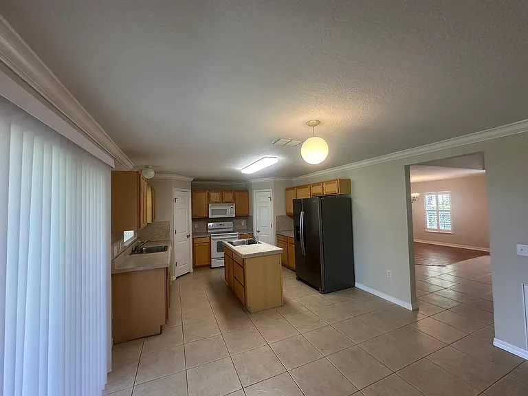 2529 12th Sq SW — Photo 16