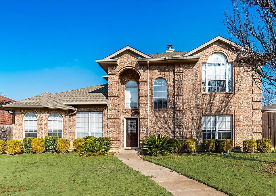 1st image of 217 Tanglewood Dr