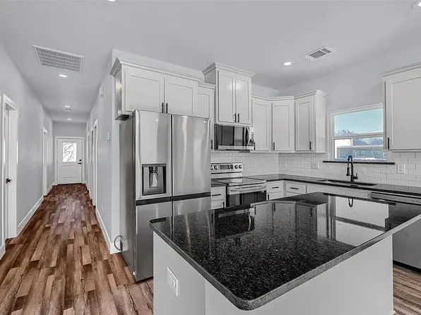 729 E Sears St, Denison, TX 75021