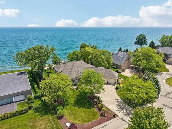 4731 Woodlake COURT, Mount Pleasant, WI 53403
