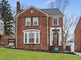 2432 Eaton Rd, University Heights, OH 44118