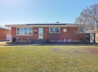 661 W Saint Aubin Dr, Addison, IL 60101